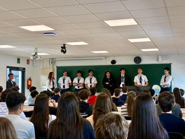 b8b823fb-c2f4-49a2-82b9-9ced77c6349c