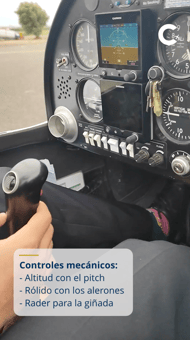 controles mecanicos aeronave dimond da20-c1 cesda piloto comercial